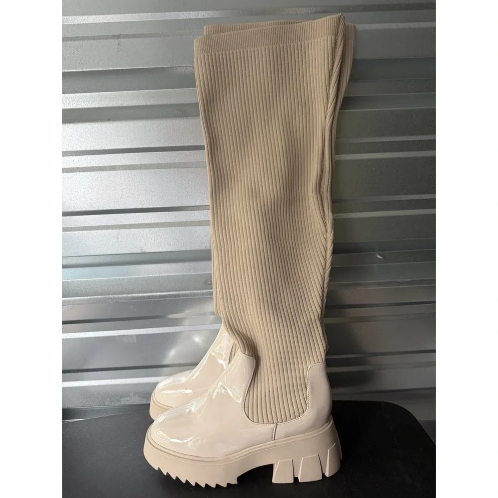 Fashion To Figure Knee High Oatmilk Sock Boots Chunky Sz 9W Platform‎ B-1